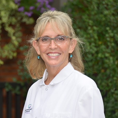 Dr. Tina Smith at Maple Family Dental of Libertyville in Libertyville, IL
